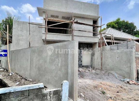 Rumah 2 Lantai, Dalam Ring Road Barat Dekat Mirota Godean 2