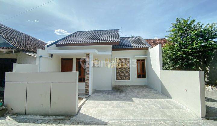 RUMAH SIAP HUNI, DEKAT RING ROAD TIMUR DI BANGUNTAPAN RUMAH SIAP HUNI, DEKAT RING ROAD TIMUR DI BANGUNTAPAN