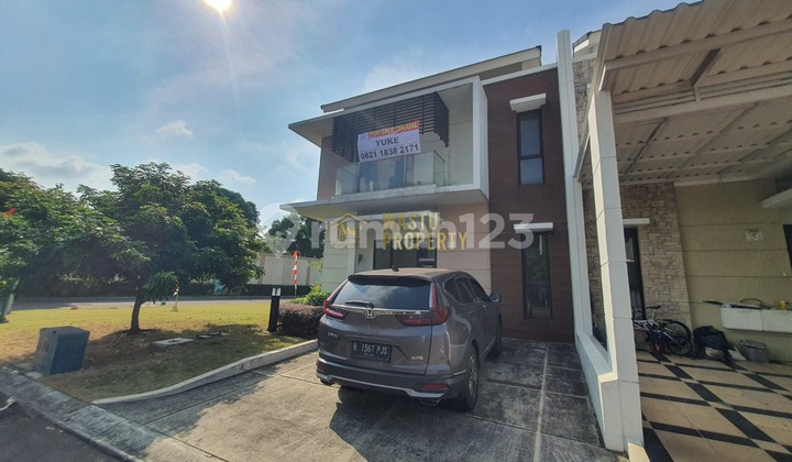RUMAH 2 LANTAI HOOK NEGO DI PERUMAHAN PREMIUM SUMMARECON BEKASI 2