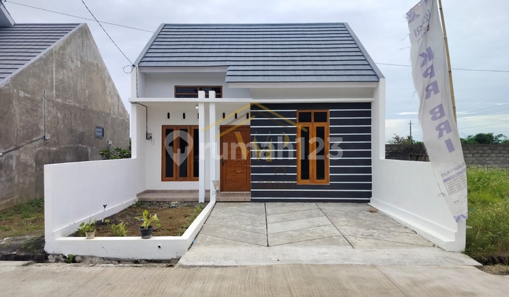 Affordable House in Godean Housing Complex Near Godean Market