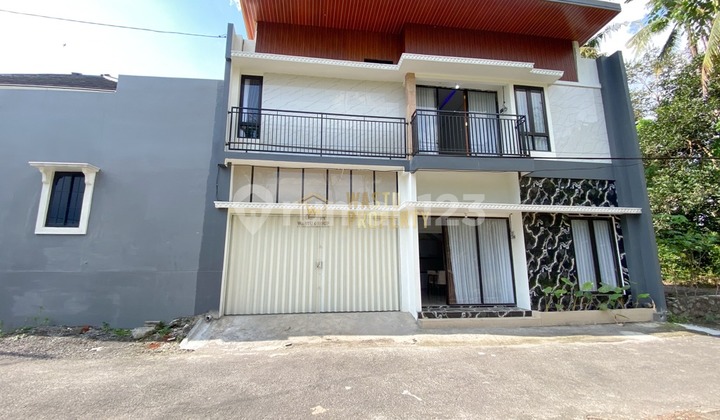 2-STORY SEMI-FURNISHED READY-TO-OCCUPY HOUSE IN NORTH JOGJA 2