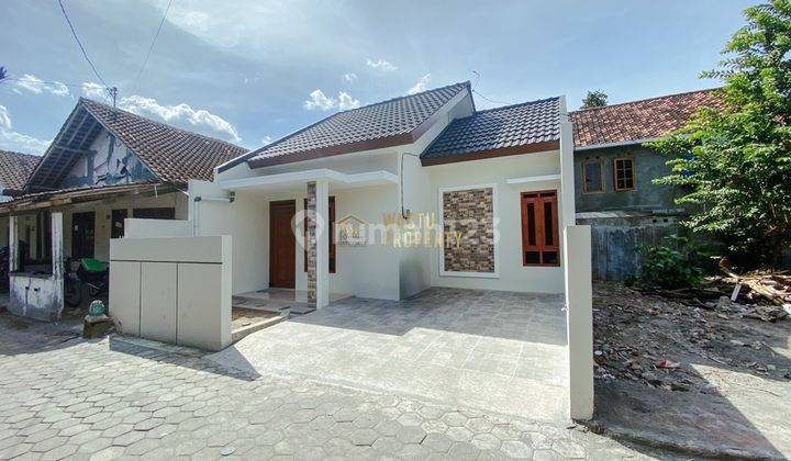 RUMAH SIAP HUNI, DEKAT RING ROAD TIMUR DI BANGUNTAPAN