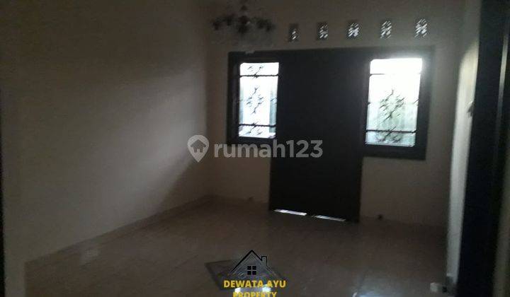 Rumah Sewa 5 Kamar Dengan Kolam Renang Di Panjer  10