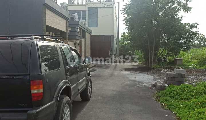 Lahan Cantik Luas 120m2 Lingkungan Elite Di Renon 3