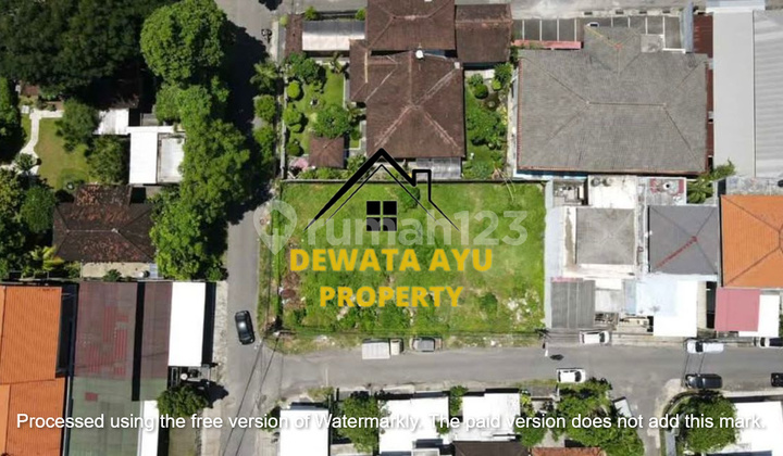 SUPER PREMIUM LAND WITH HOOK, 278M2 AREA, STRATEGICALLY LOCATED IN BADAK AGUNG