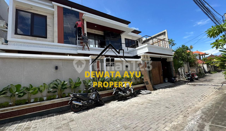 Rumah Mewah Baru 3 Kamar Furnished Lahan 164M2 di Tukad Balian