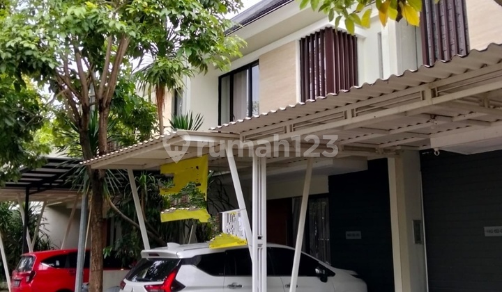 Muraah Pooll Rumah, 2 Lantai, di North West Lake Citraland Surabaya