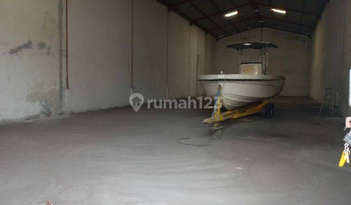 Gudang Siap Pakai di Meiko 2