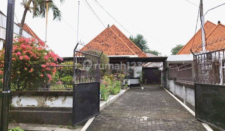 Rumah di Tengah Kota jalan BAWEAN 1