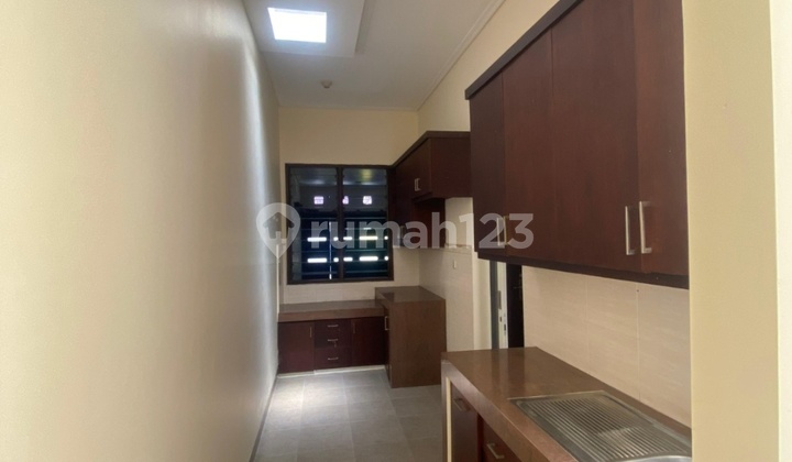 Dijual/ Disewakan Rumah Siap Huni di Wisma Permai 2