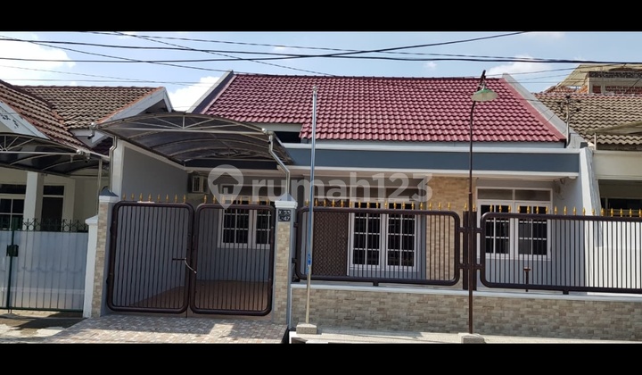 Rumah Siap Huni di Klampis Semolo