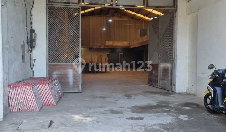 Warehouse for Sale on Raya Sambikerep