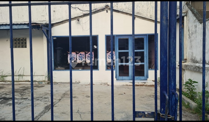 Rumah / Tmpt Usaha Jln Hj Misbakh Siap Pakai