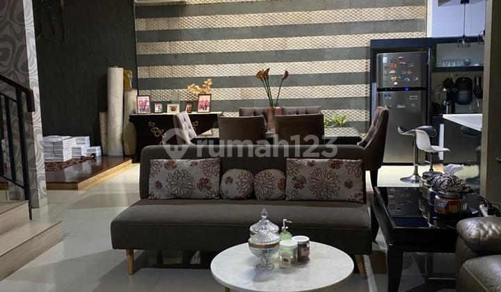 Semi-Furnished Luxury House in Exclusive Mitra Dago Parahyangan Residential Complex, Antapani, Bandung City 2