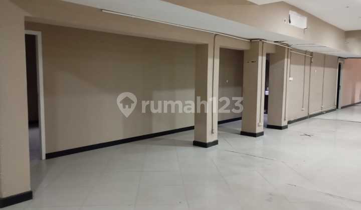 House for Rent on Diponegoro Street, Surabaya House for Rent on Diponegoro Street, Surabaya