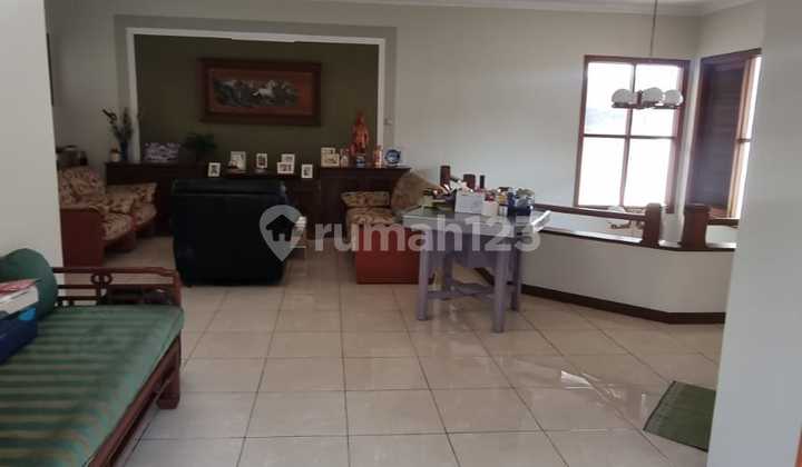 Dijual Rumah Terawat Graha Family Siap Huni