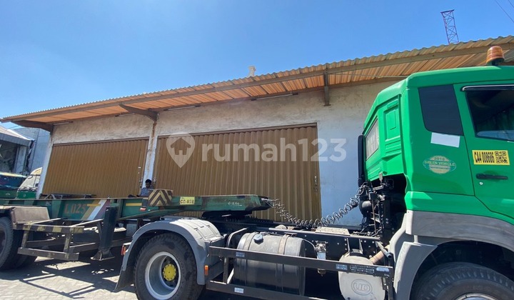 Dijual Cepat Murah Gudang Bisa Parkir Container Margomulyo Indah