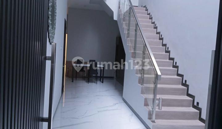 New Fresh 2-Story Building House, North Mulyosari New Fresh 2-Story Building House, North Mulyosari