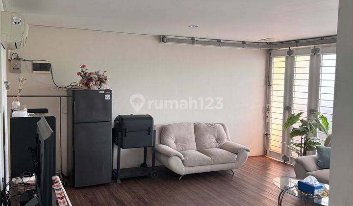 Rumah 2 Lantai Bonus Perabot Menempel Royal Residence 2