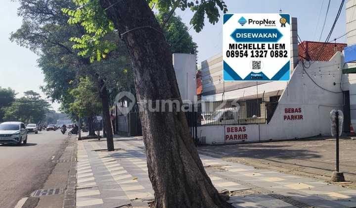 For Rent Building Suitable for Restaurant, Clinic, Bank Business