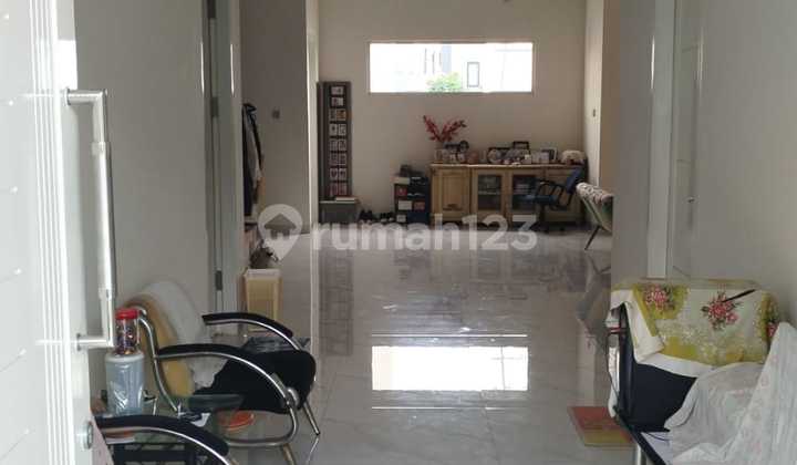 Minimalist House for Sale in Eastwood Citraland Utama 2