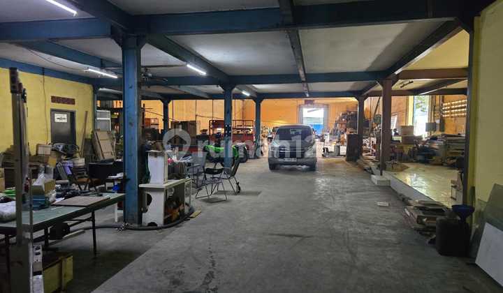 Warehouse for Sale in Surimulia Margomulyo, Ready for Use