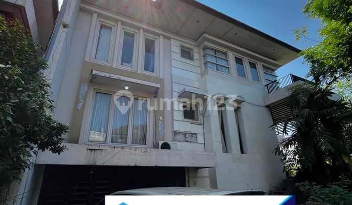 Dijual Rumah Mewah di Perumahan Regency 21