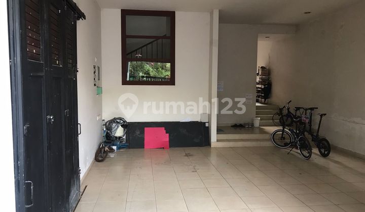 Dijual Rumah Row Jalan Lebar Pakuwon City Villa Westwood Surabaya 2