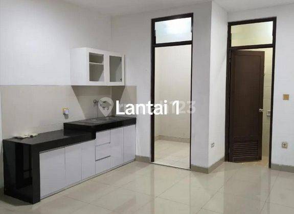 Rumah Green Lake City 8 x 15 Semi Furnish Siap Huni Murah 1