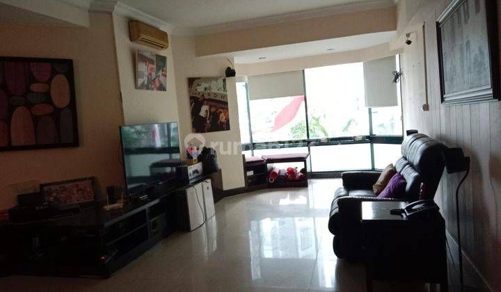 Apartemen Taman Anggrek 3 BR + 1 Luas 146 SQM View Pool Furnish 1