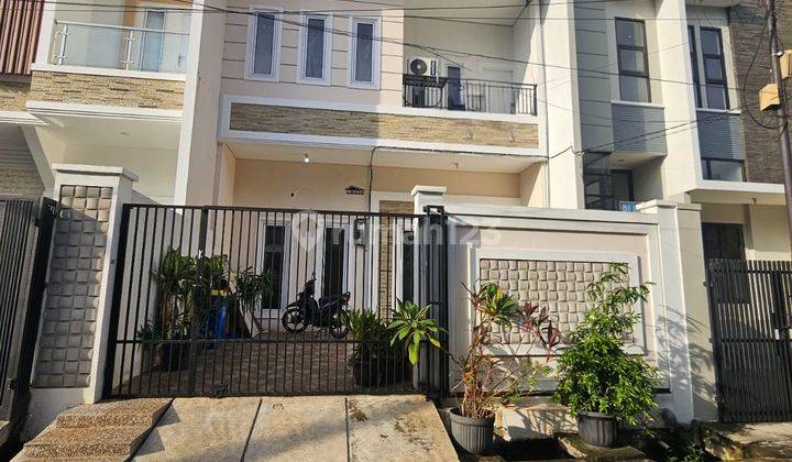 Rumah Kavling Polri Jelambar 7 X 14,5 2,5 Lantai SHM Siap Huni 1