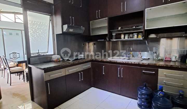 Comfortable 2-story modern house in Kota Baru Parahyangan. Comfortable 2-story modern house in Kota Baru Parahyangan.