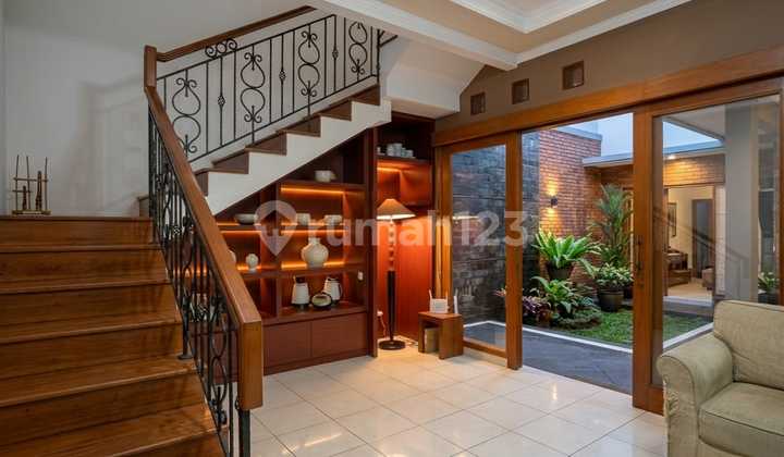 Rumah Cantik Minimalis di Komplek A H Nasution