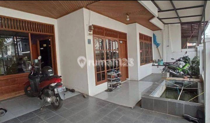 Rumah Besar Siap Huni 2 Lantai di Komplek Pharmindo 2