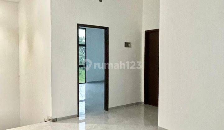 Rumah Baru Minimalis Modern di Komplek Setra Duta 2