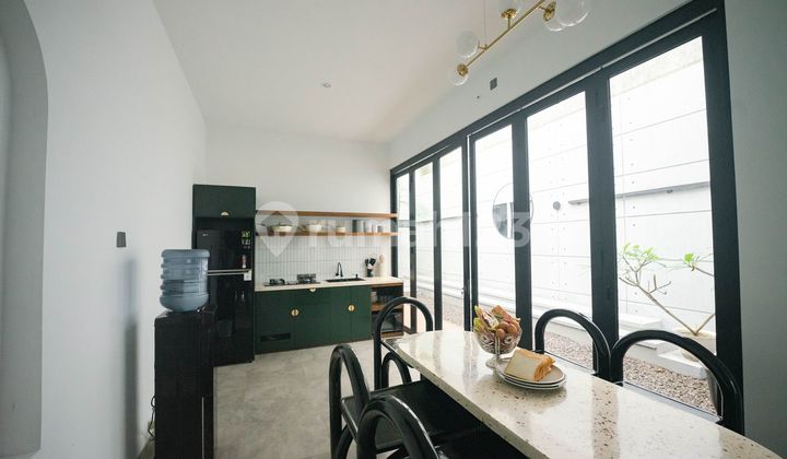 rumah villa minimalis modern di kolonel masturi 2