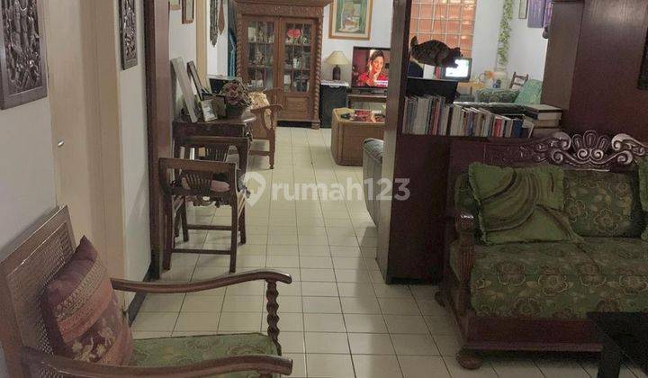 Rumah Klasik Halaman Luas Udara Sejuk di Kawasan Bandung 1