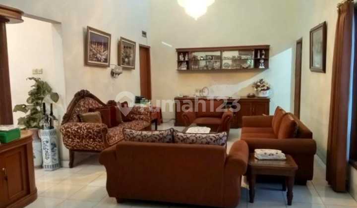 Dijual Rumah Lux Semi Furnish di Tengah Kota Bandung 2