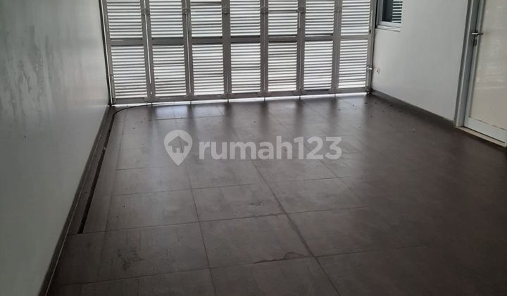rumah modern nyaman 3 lantai di resort dago pakar 2