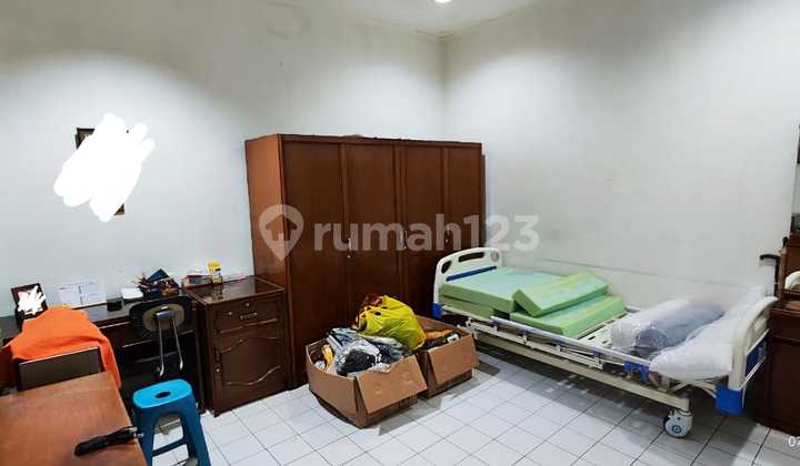 Selling Beautiful, Well-Maintained Old House in a Complex Near Toll Access 2