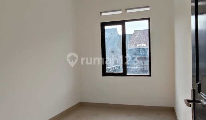 rumah minimalis nyaman 2 lantai di daerah turangga 2