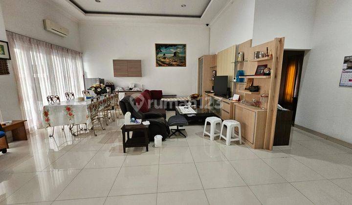 rumah luas semi furnished nyaman di komplek muara 1
