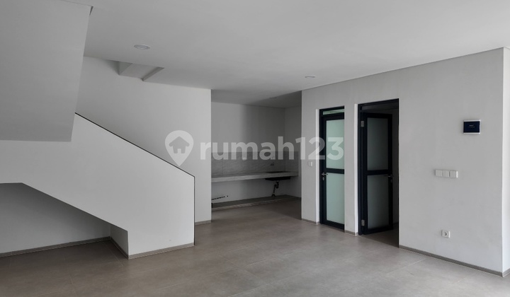 Rumah Baru 3 Lantai Hunian Modern Elegan Di Kawasan Setraduta 2