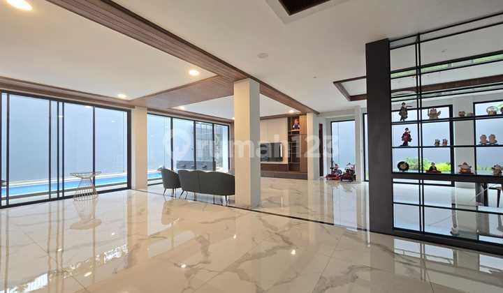 Rumah Lux Mewah Hommey di Sayap Setiabudi