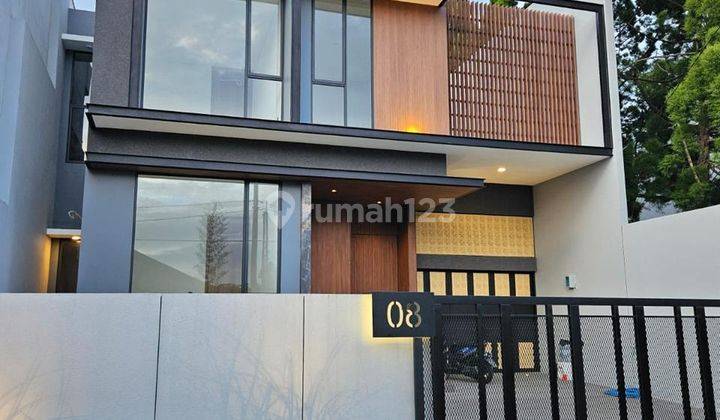 Rumah Baru Modern Minimalis di Komplek Elite Setra Duta 2