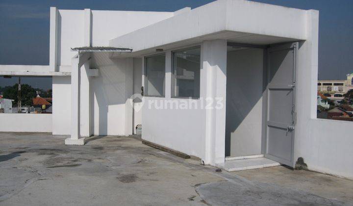 gedung perkantoran lokasi di dekat alun alun 2