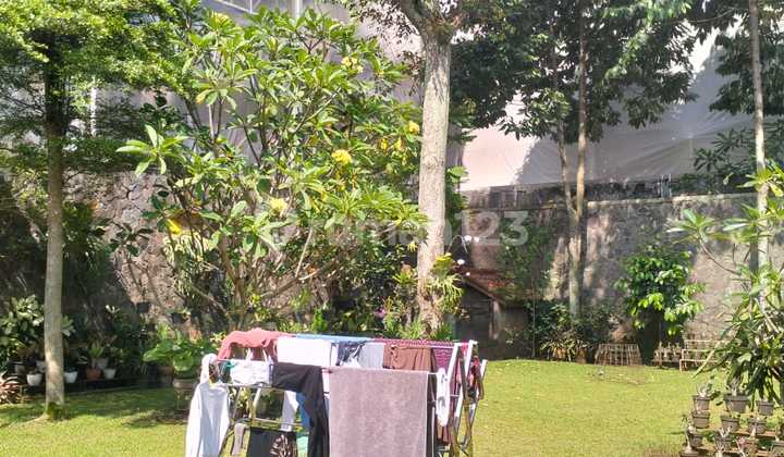 Rumah Besar Classic Sayap Sukajadi Bandung 2