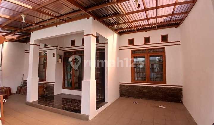 rumah minimalis modern di taman kopo indah 2 2