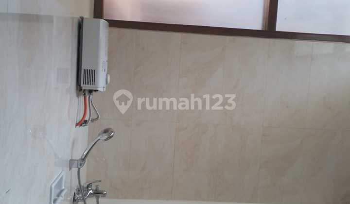 Rumah Besar Bagus di Sayap Sukajadi Bandung