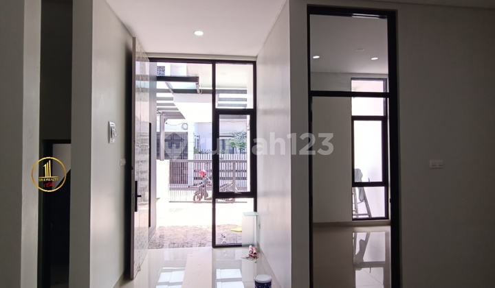 Rumah Bangunan Baru Dekat Ruma Sakit Mayapada